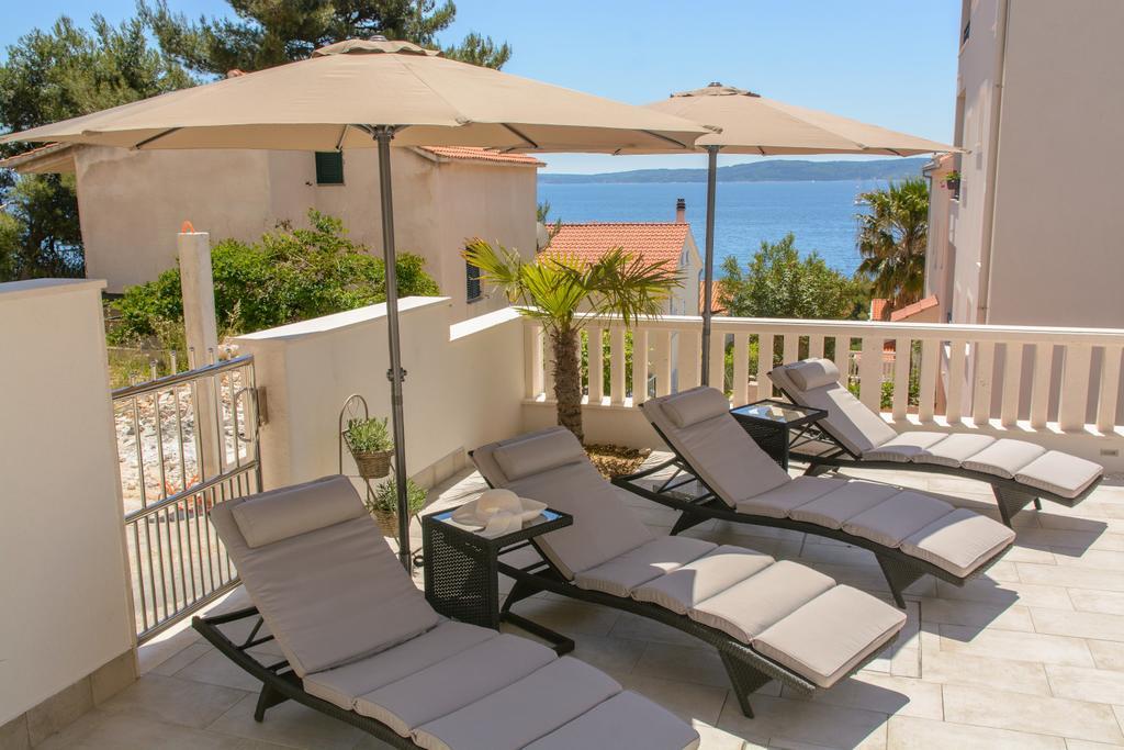 Apartments Villa Atlantis 特罗吉尔 外观 照片