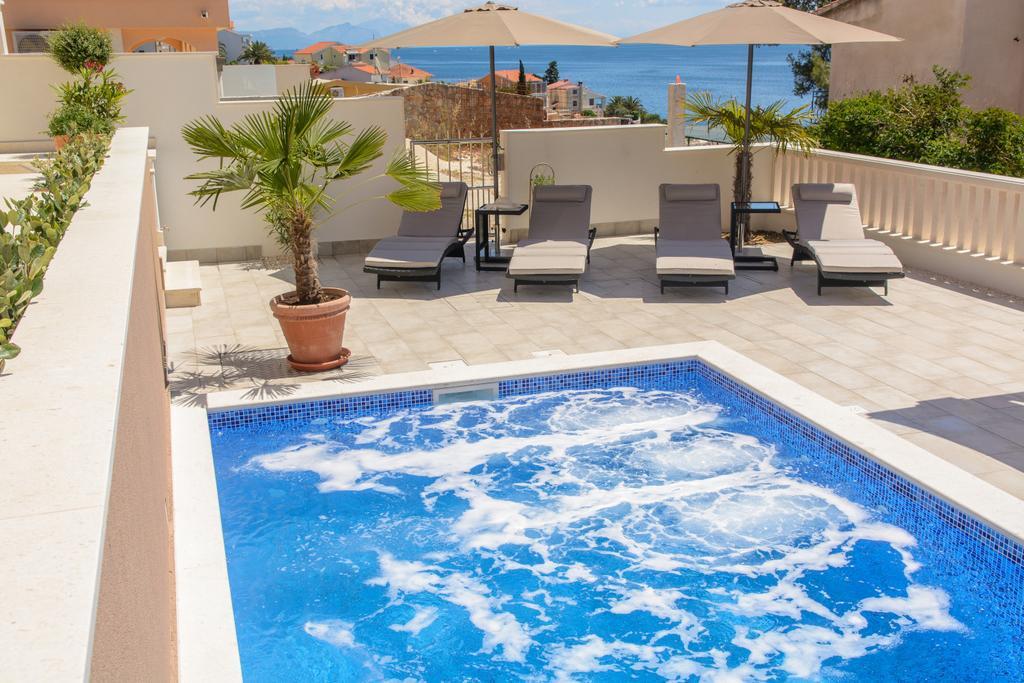 Apartments Villa Atlantis 特罗吉尔 外观 照片
