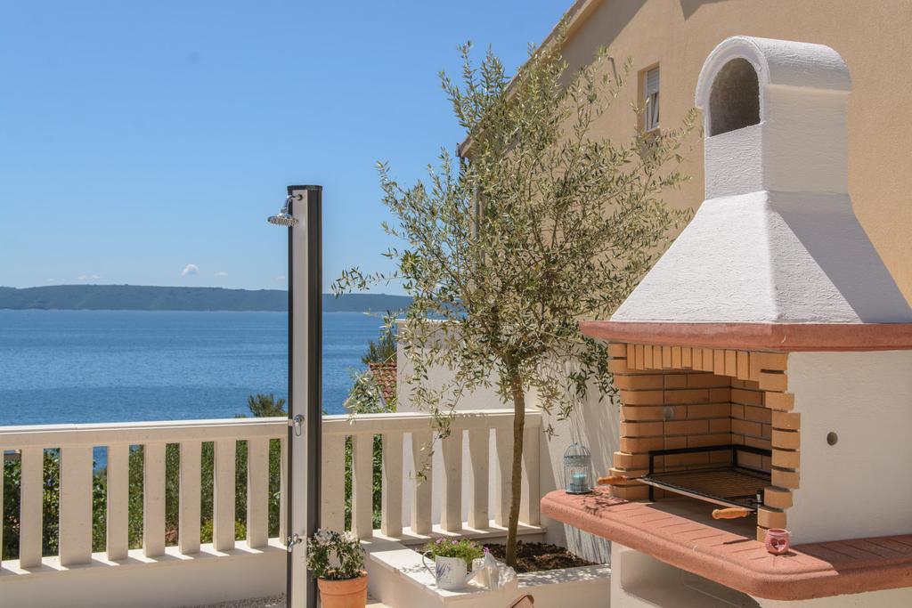 Apartments Villa Atlantis 特罗吉尔 外观 照片