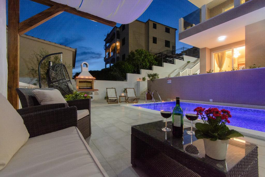 Apartments Villa Atlantis 特罗吉尔 外观 照片
