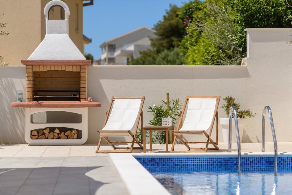 Apartments Villa Atlantis 特罗吉尔 外观 照片