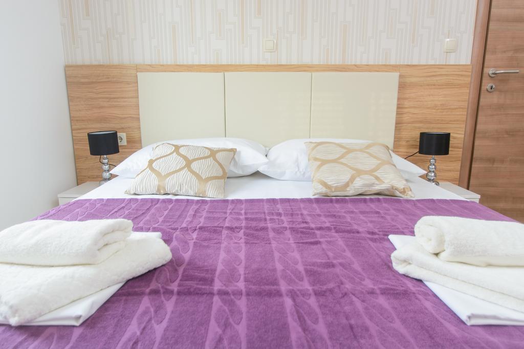 Apartments Villa Atlantis 特罗吉尔 外观 照片