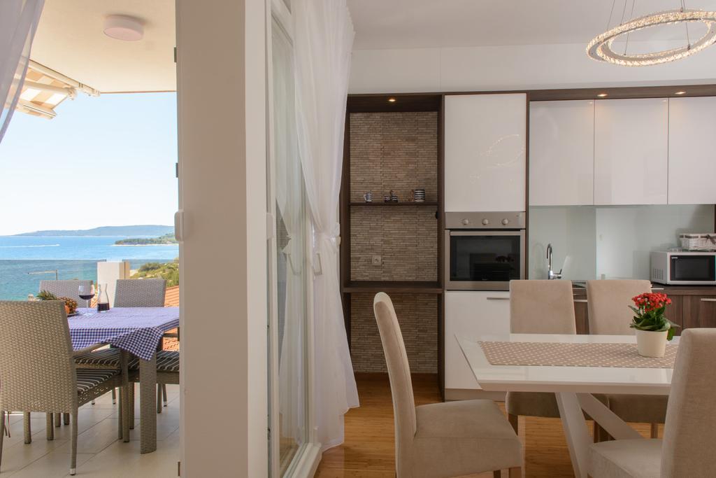 Apartments Villa Atlantis 特罗吉尔 外观 照片