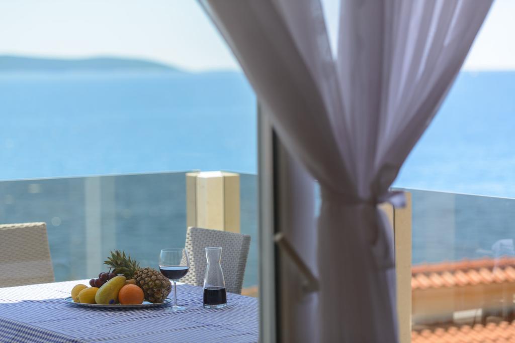 Apartments Villa Atlantis 特罗吉尔 外观 照片