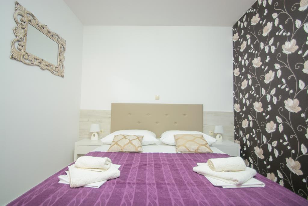 Apartments Villa Atlantis 特罗吉尔 外观 照片