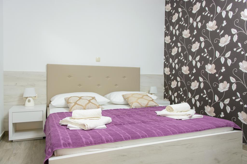 Apartments Villa Atlantis 特罗吉尔 外观 照片