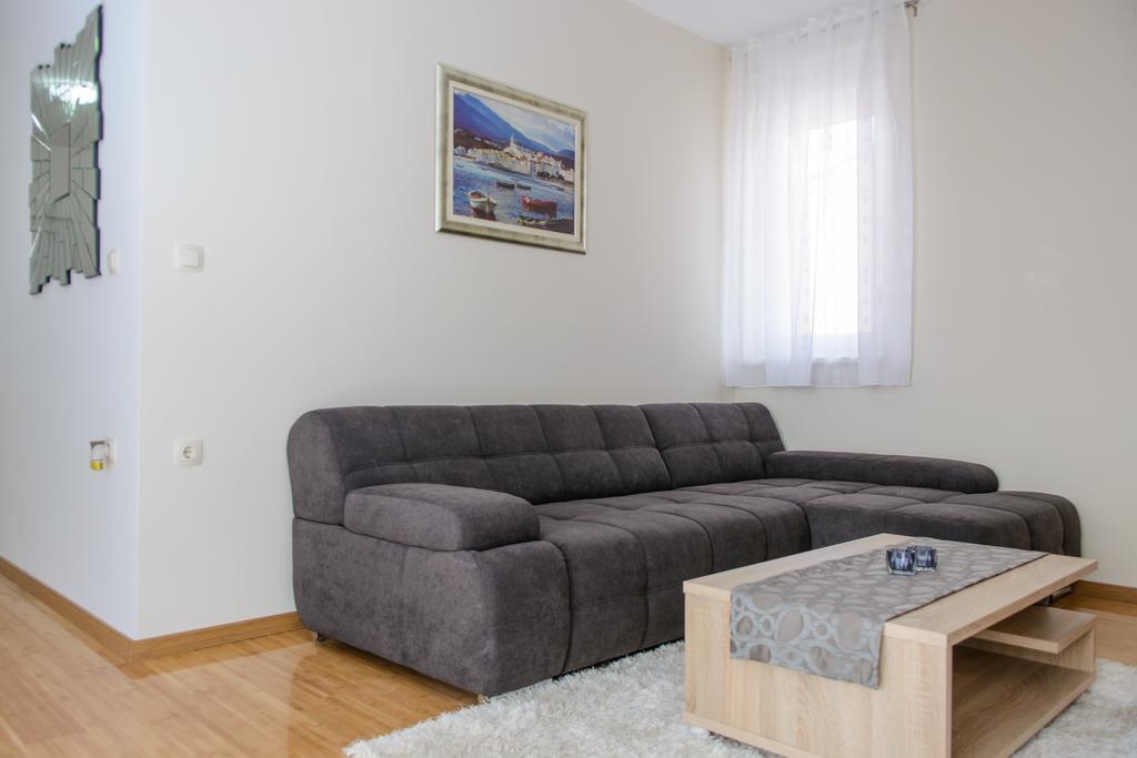 Apartments Villa Atlantis 特罗吉尔 外观 照片